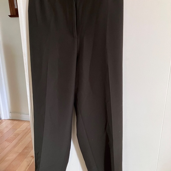 Dark Olive Ankle Dreas pants - Picture 2 of 6